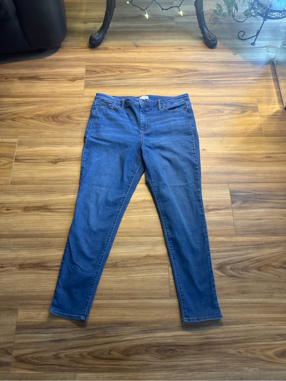 Jessica Simpson Medium Wash Blue Skinny Jeans